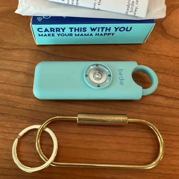 Birdie Personal Safety Alarm NIB Aqua - Picture 1 of 3